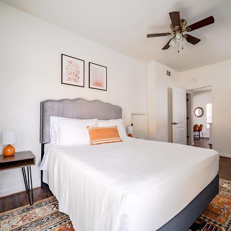 Unit 1 - Spacious & Renovated Apt Home In The City'S Action Хюстън Екстериор снимка