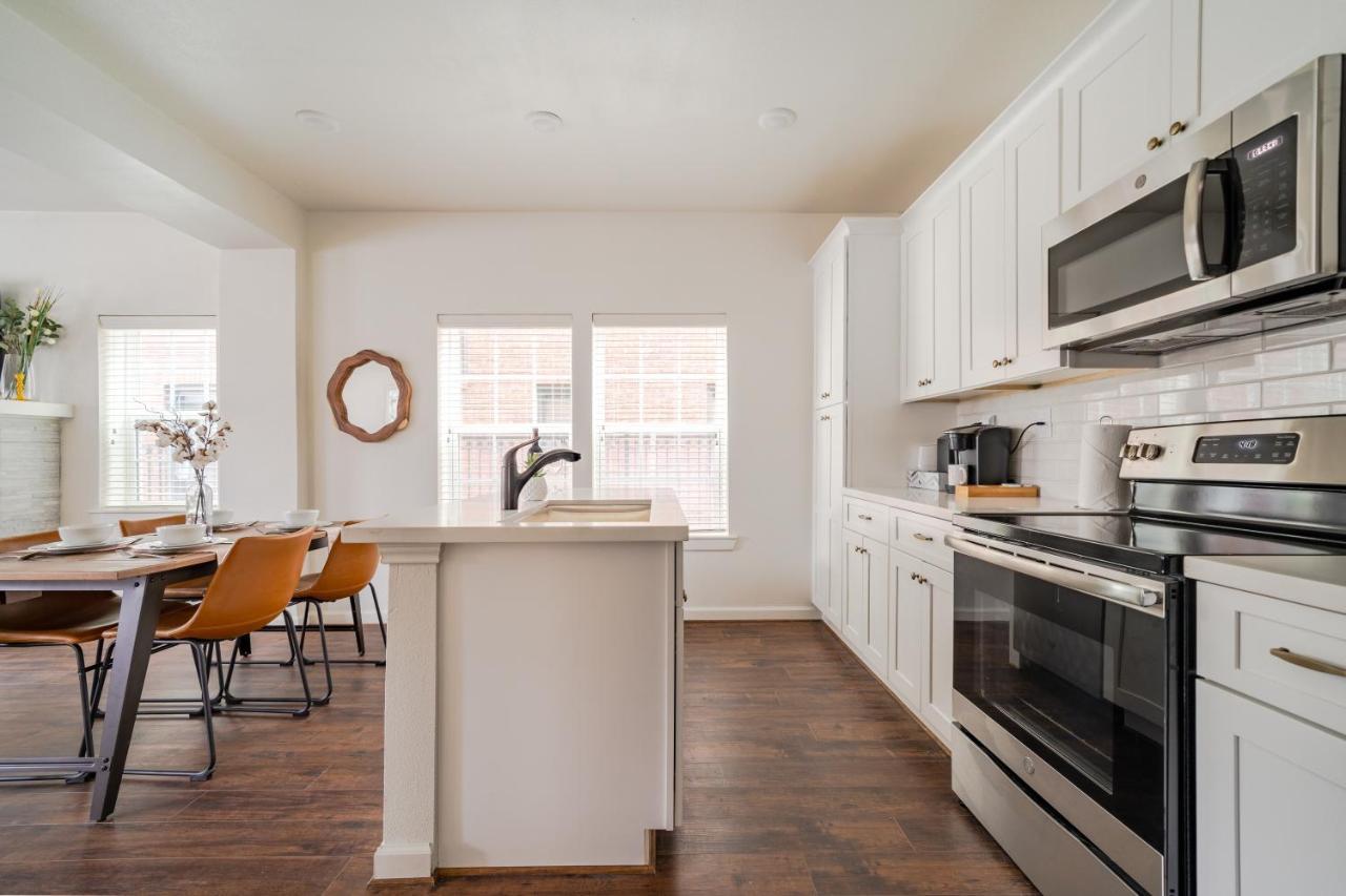 Unit 1 - Spacious & Renovated Apt Home In The City'S Action Хюстън Екстериор снимка